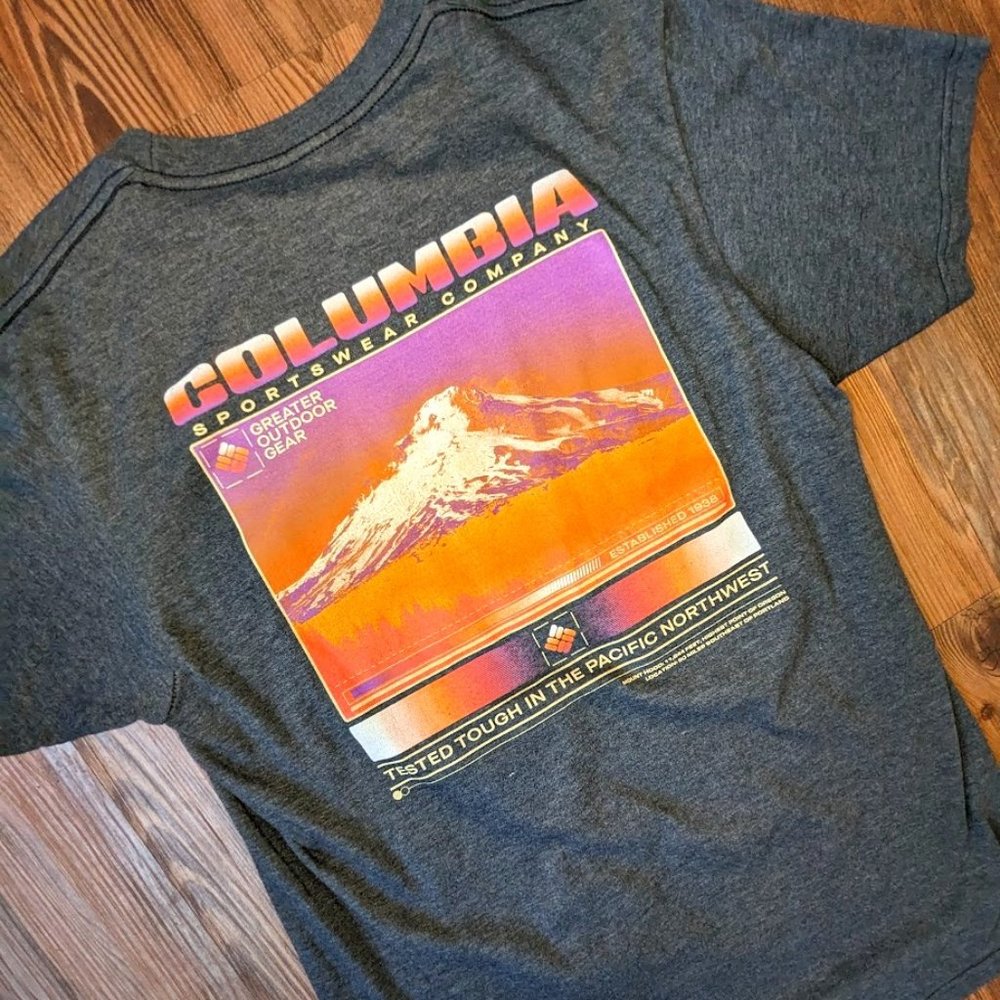Columbia Men's T-shirt, Size M